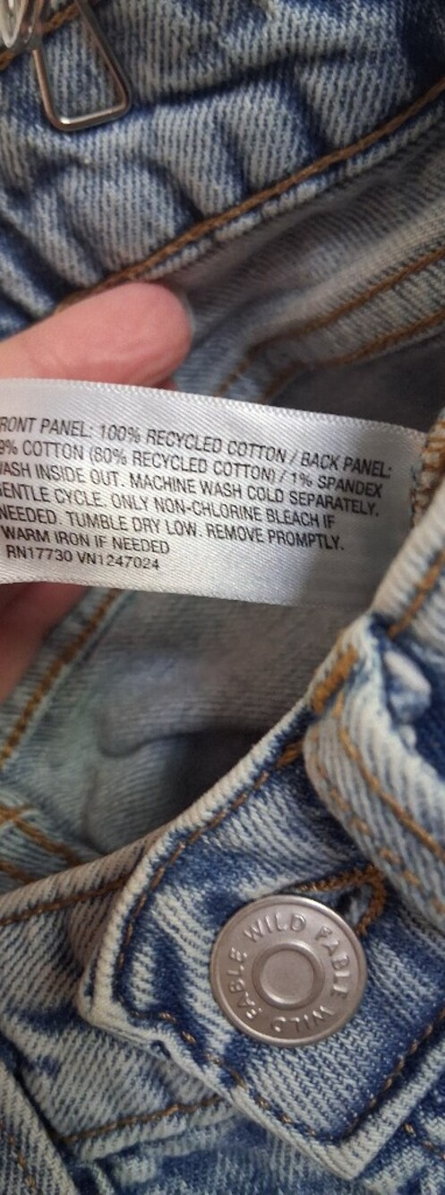 Womens Wild Fable Light Blue Distressed Denim Jean Shorts Size 2 - Picture 4 of 5